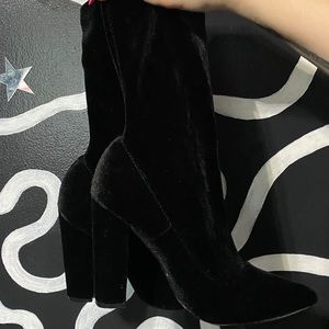 Black velvet boots!! Forever 21